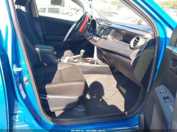 2016 TOYOTA RAV4 LE — I5