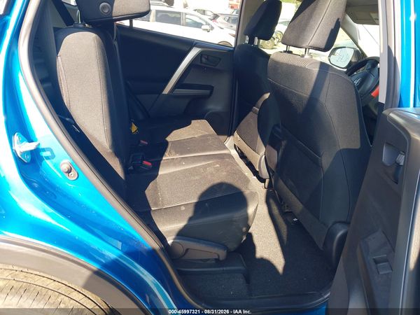 2016 TOYOTA RAV4 LE — I8