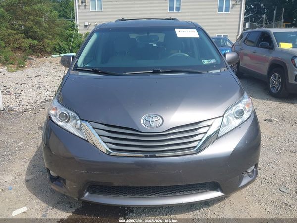 2014 TOYOTA SIENNA XLE 7 PASSENGER