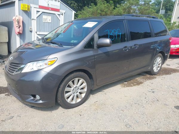 2014 TOYOTA SIENNA XLE 7 PASSENGER