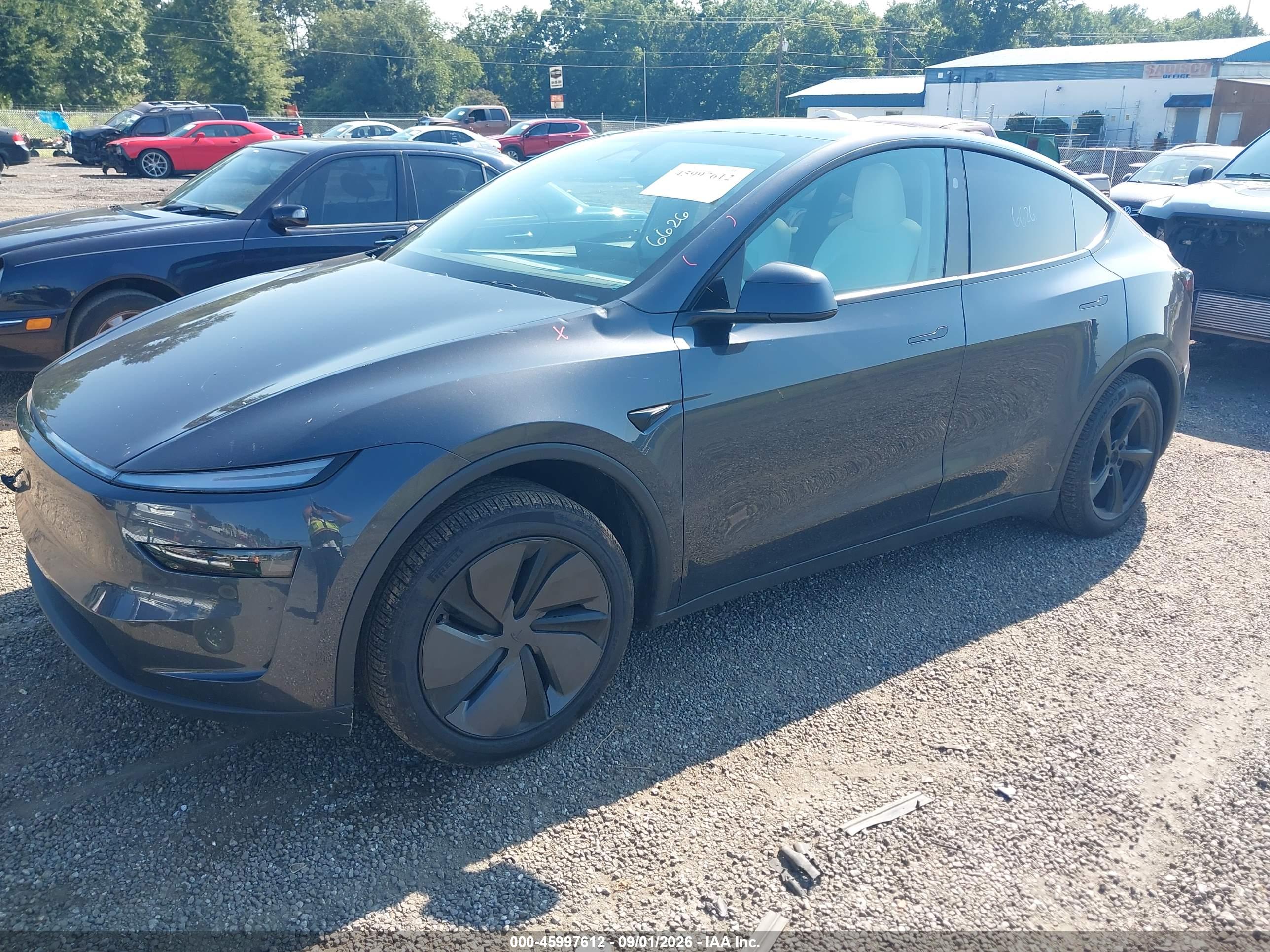 2026 TESLA MODEL Y — I2