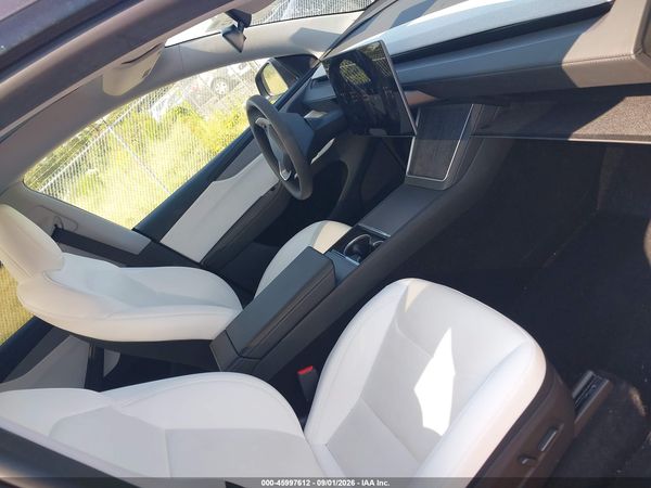 2026 TESLA MODEL Y — I5
