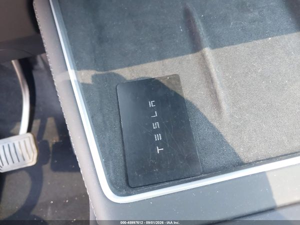 2026 TESLA MODEL Y — I11