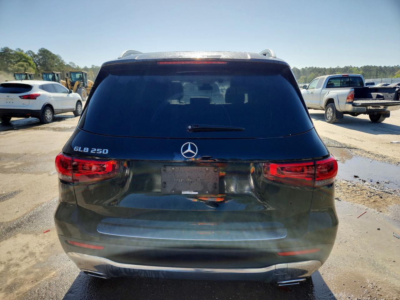 2022 MERCEDES-BENZ GLB GLB250