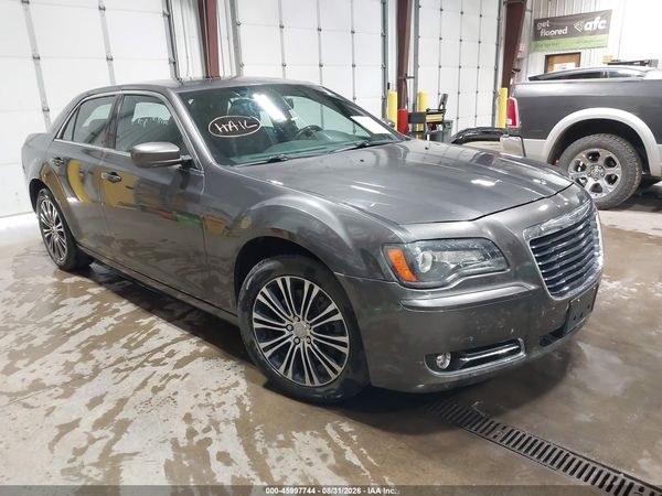 2013 CHRYSLER 300 300S — I1