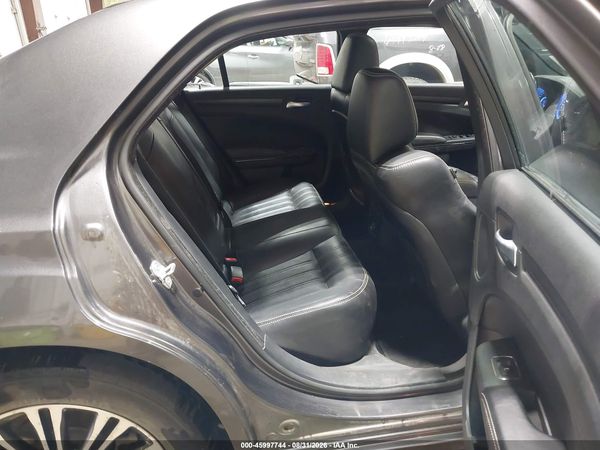 2013 CHRYSLER 300 300S — I8