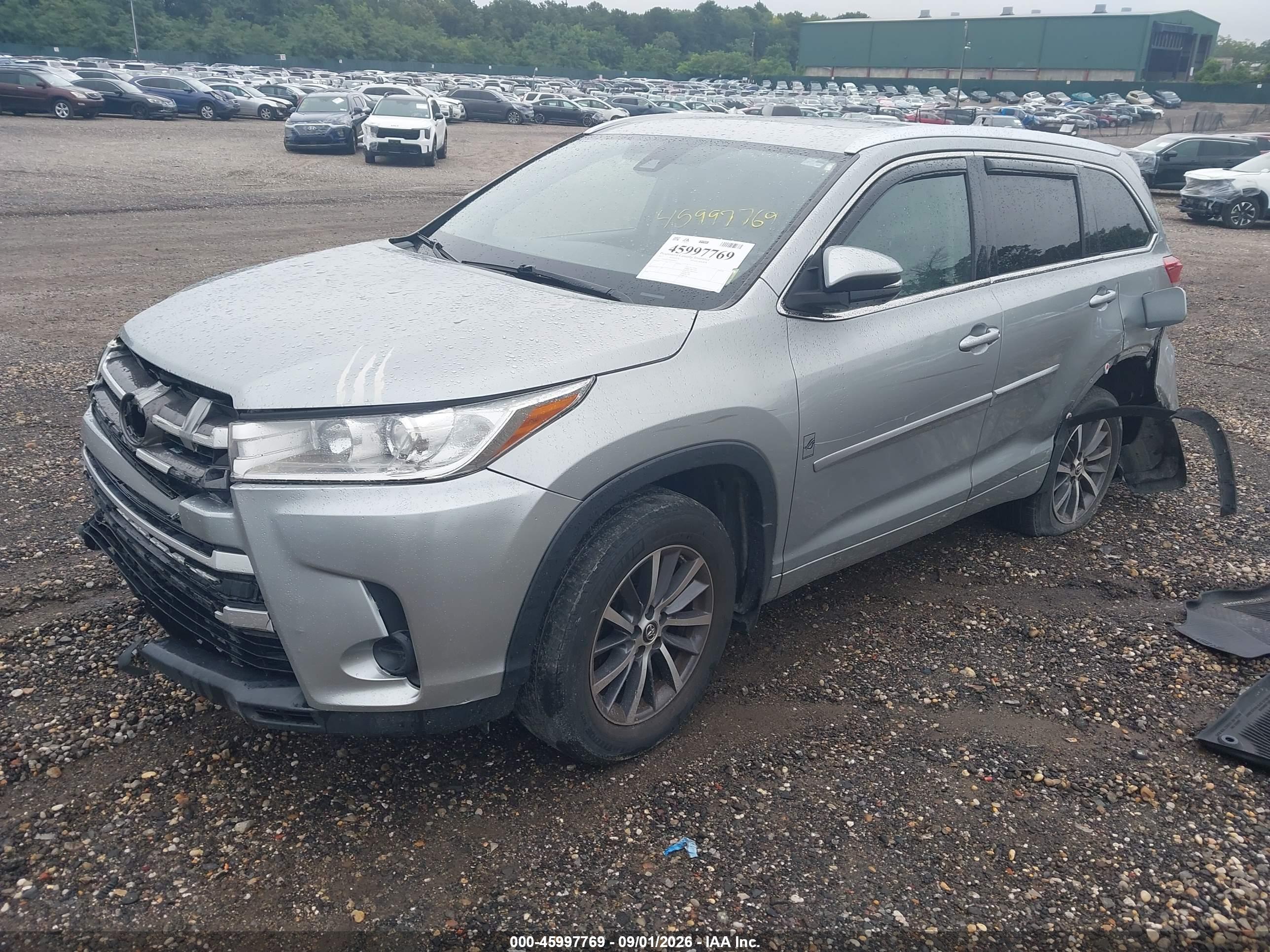 2017 TOYOTA HIGHLANDER XLE — I2