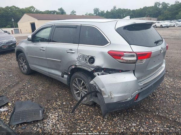 2017 TOYOTA HIGHLANDER XLE — I3
