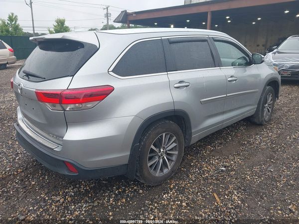 2017 TOYOTA HIGHLANDER XLE — I4