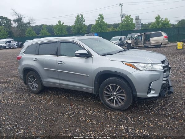 2017 TOYOTA HIGHLANDER XLE — I116