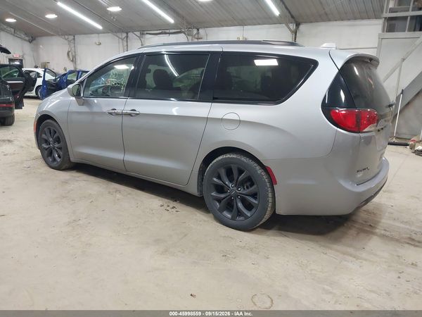 2020 CHRYSLER PACIFICA TOURING L — I3