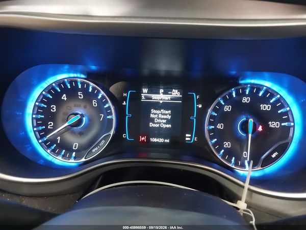 2020 CHRYSLER PACIFICA TOURING L — I7