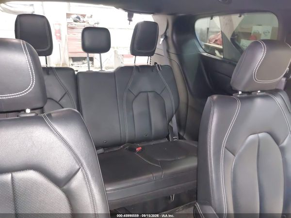 2020 CHRYSLER PACIFICA TOURING L — I152