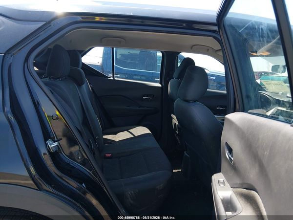 2019 NISSAN KICKS SV — I8