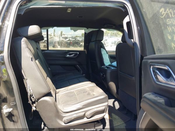 2021 CHEVROLET SUBURBAN 2WD LT — I8