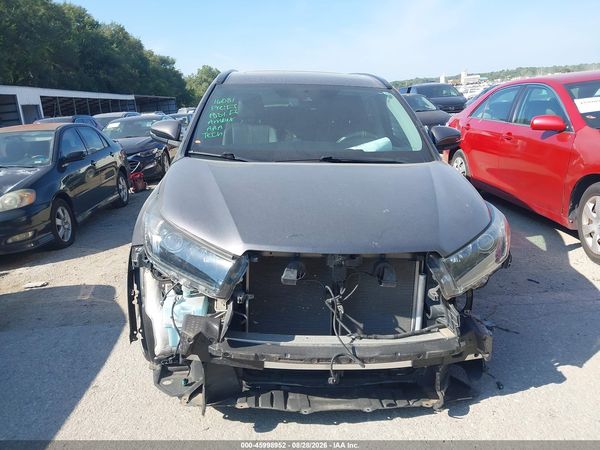 2019 TOYOTA HIGHLANDER SE