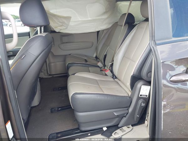 2018 KIA SEDONA LX — I8