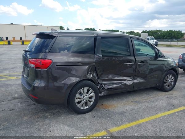 2018 KIA SEDONA LX — I152