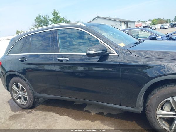 2017 MERCEDES-BENZ GLC 300 4MATIC