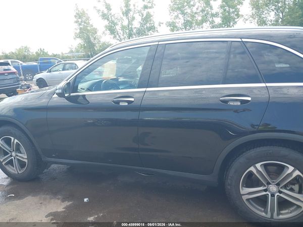 2017 MERCEDES-BENZ GLC 300