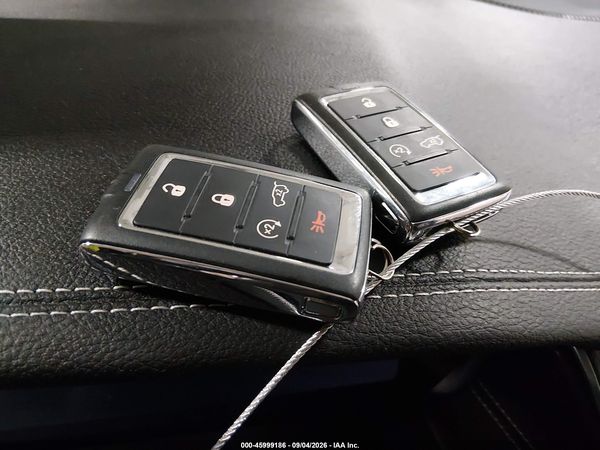 2023 JEEP GRAND CHEROKEE L LIMITED 4X4 — I11