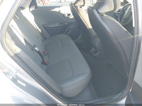2025 KIA K4 LXS — I8