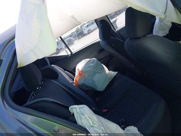 2021 NISSAN KICKS S XTRONIC CVT — I8