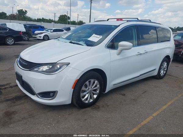 2019 CHRYSLER PACIFICA — I2