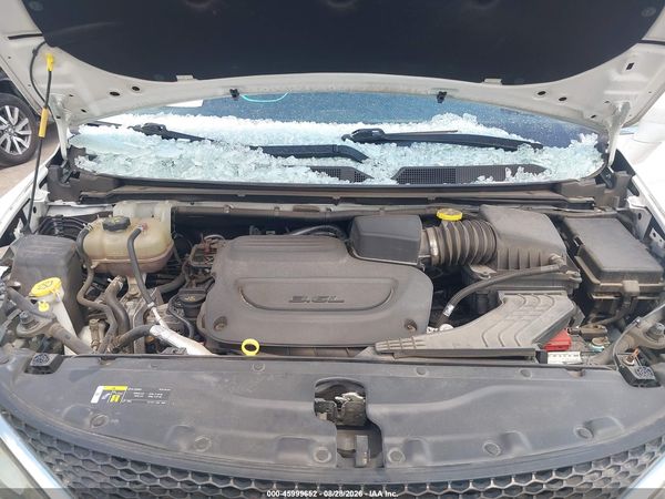 2019 CHRYSLER PACIFICA TOURING L — I10