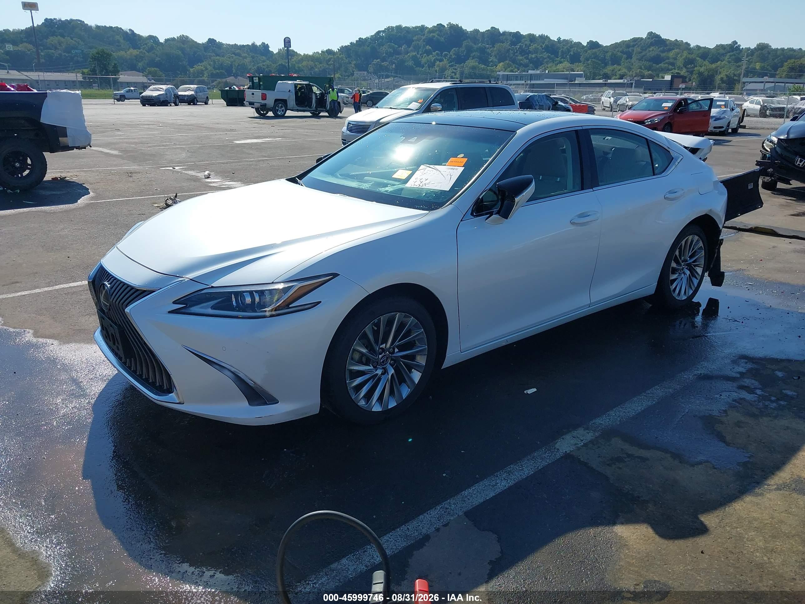 2019 LEXUS ES 350 LUXURY — I2