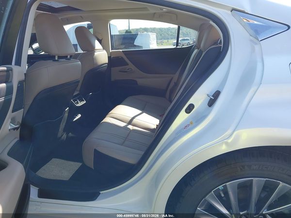 2019 LEXUS ES 350 LUXURY — I8