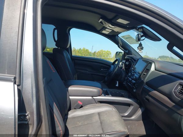 2020 NISSAN TITAN — I5