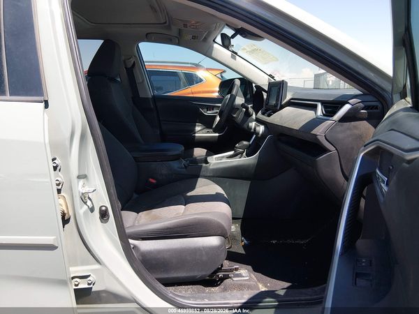 2019 TOYOTA RAV4 XLE — I5