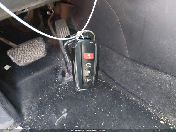 2019 TOYOTA RAV4 XLE — I11
