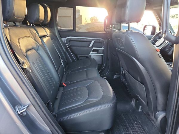 2021 LAND ROVER DEFENDER 110 X-Dynamic SE