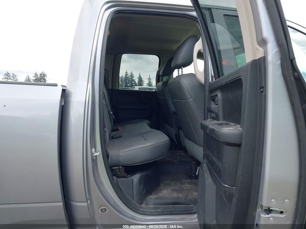 2019 RAM 1500 CLASSIC TRADESMAN  4X4 6'4 BOX