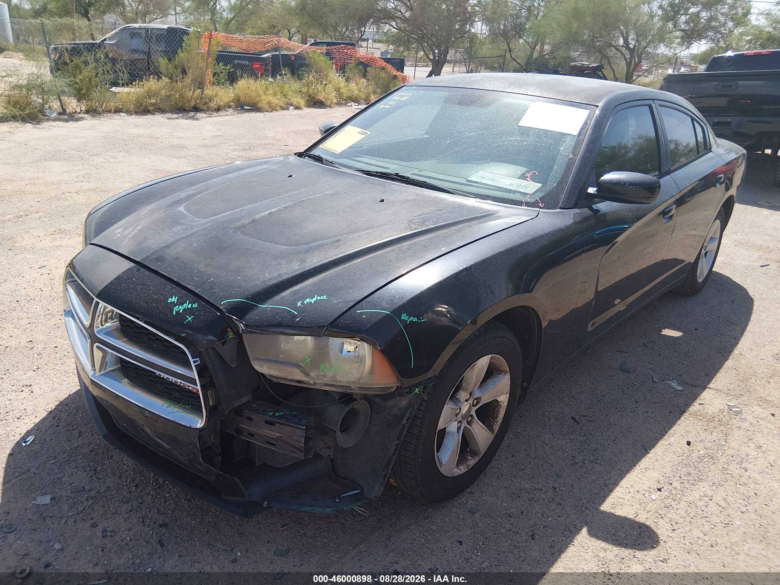 2013 DODGE CHARGER SE — I2