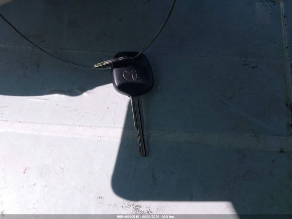 2013 TOYOTA SIENNA LE V6 8 PASSENGER — I11