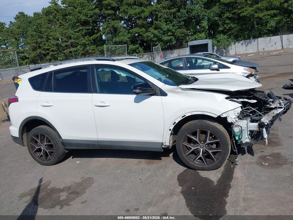 2017 TOYOTA RAV4 SE
