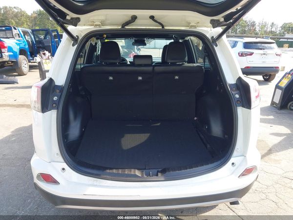 2017 TOYOTA RAV4 SE