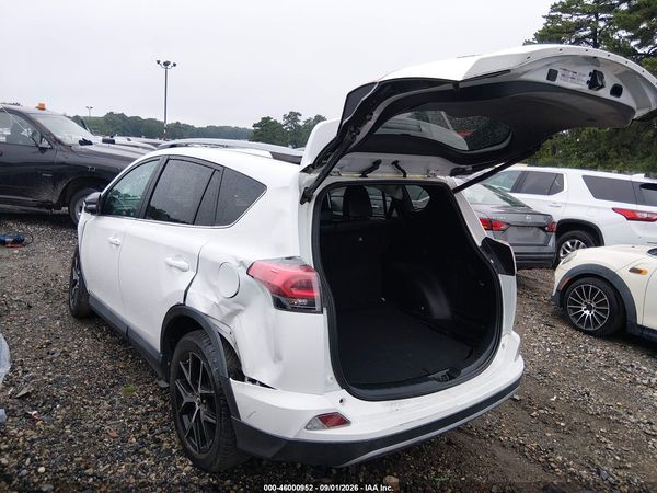 2017 TOYOTA RAV4 SE