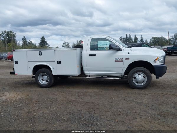 2016 RAM 3500 CHASSIS TRADESMAN/SLT
