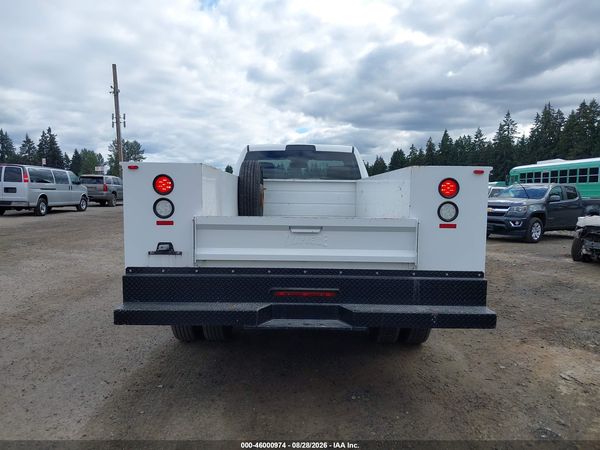 2016 RAM 3500 CHASSIS TRADESMAN/SLT