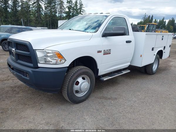 2016 RAM 3500 CHASSIS TRADESMAN/SLT
