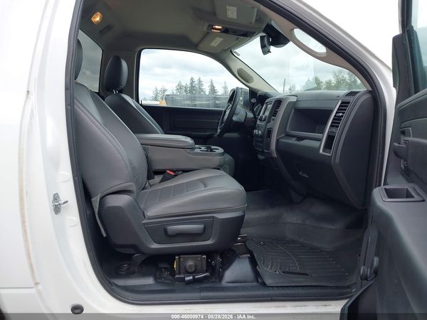 2016 RAM 3500 CHASSIS TRADESMAN/SLT