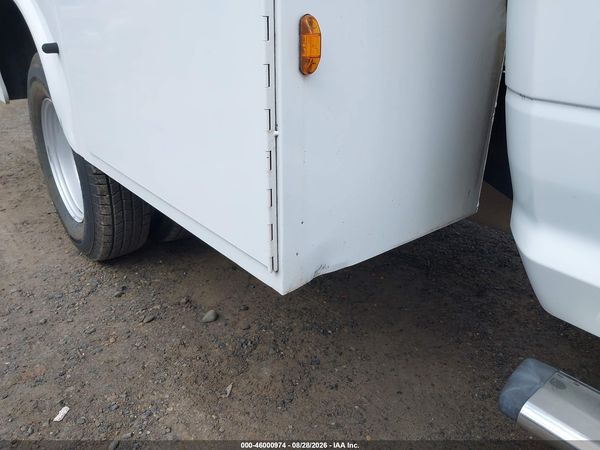2016 RAM 3500 CHASSIS TRADESMAN/SLT