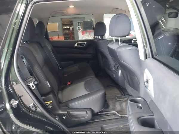 2018 NISSAN PATHFINDER SV — I8