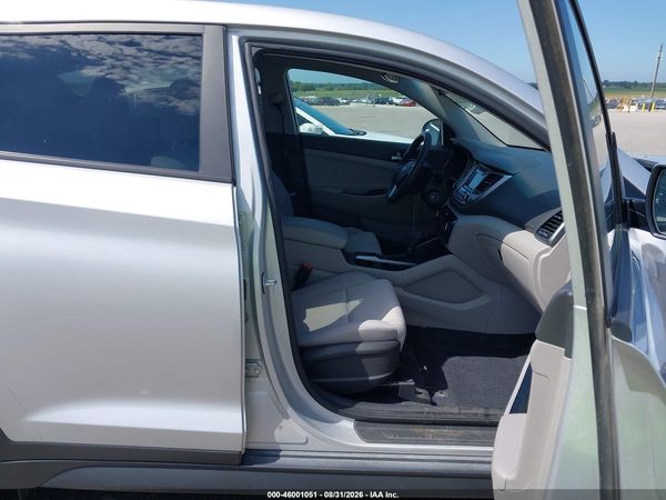 2017 HYUNDAI TUCSON SE — I5