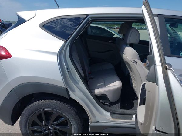 2017 HYUNDAI TUCSON SE — I8