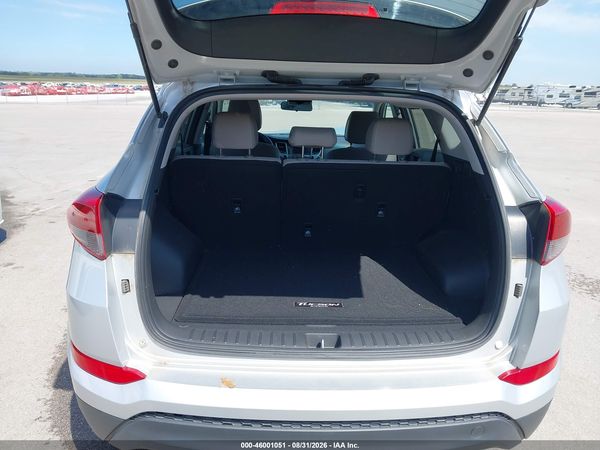 2017 HYUNDAI TUCSON SE — I152